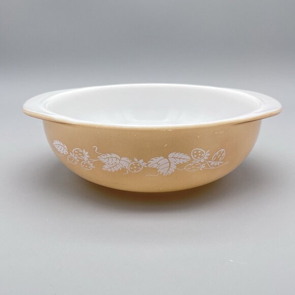 Pyrex Other - Vtg Pyrex #024 2Qt Handled Tan Round Berries Pattern Casserole Dish USA *No Lid*